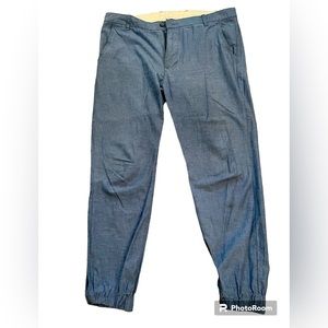 Like New - Levi’s Chino Joggers - Sz 36x32 - Blue
